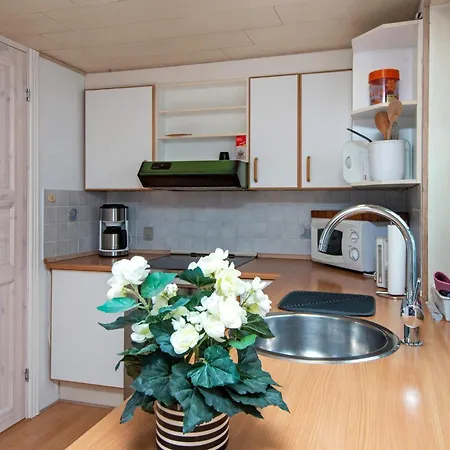 2 Person In Appartamento