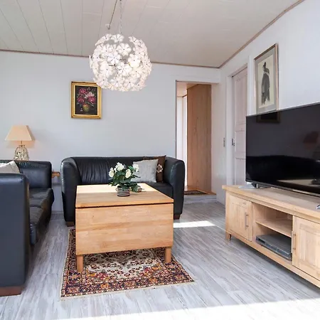 Apartment 2 Person In *