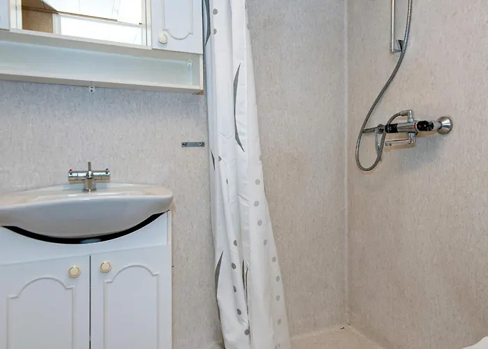 2 Person In Apartamento